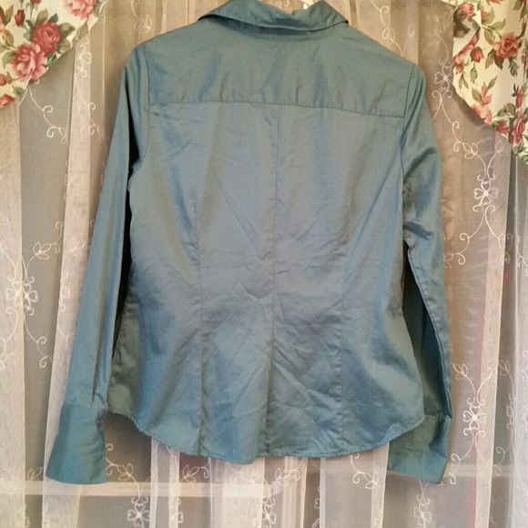 Ann Taylor Loft Sz 8 Long Sleeve top - Picture 3 of 3
